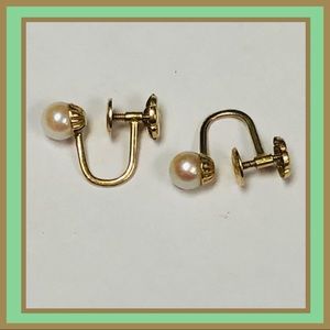 VINTAGE PEARL EARRINGS